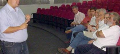 Silagem é opção de alimentação para gado na seca