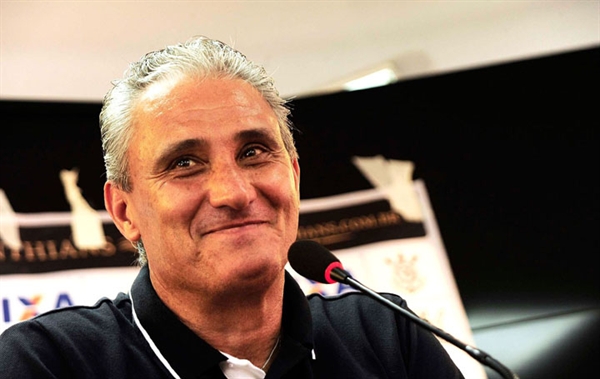 Corinthians oferece R$ 400 mil a Tite e aguarda resposta no fim de semana