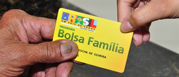 Bolsa Família: beneficiários devem atualizar cadastro