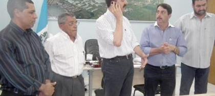 Itamar Borges agradece votação em visita a Valentim 