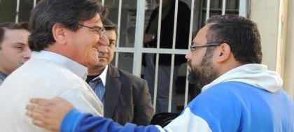 Após um mês de fuga, Barba se apresenta à polícia