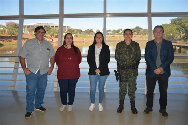 Reunião foi realizada para tratar de assuntos relacionados à doença e discutir, em especial, a situação das capivaras do parque (Foto: Prefeitura de Votuporanga)