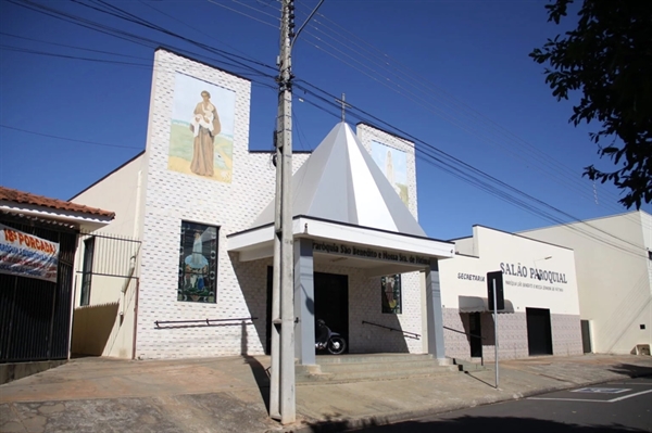 A Paróquia São Benedito e Nossa Senhora de Fátima fica no bairro Parque Guarani  (Foto: Diocese de Votuporanga)