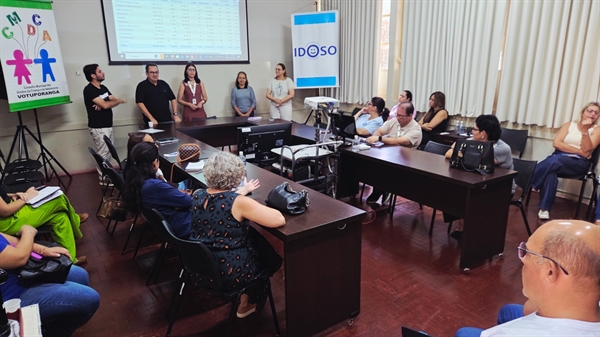  Encontro define estratégias para ampliar a conscientização e incentivar a destinação do Imposto de Renda para projetos sociais de Votuporanga. FOto: Prefeitura de Votuporanga