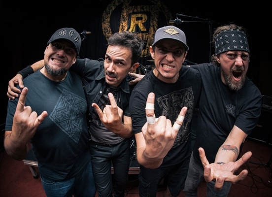 Raimundos encerra Virada Cultural com muito rock´n´roll