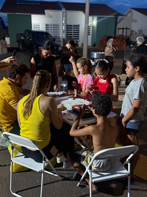 Rotary Club de Votuporanga Novo Milênio realizou uma festa no Conjunto Habitacional “Thui Seba”, localizado na região Sul da cidade  Foto: Instagram Jorge Seba