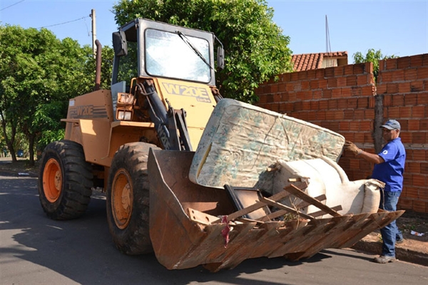 Prefeitura retira 110 m³ de inservíveis do Sonho Meu