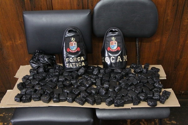 Força Tática e Rocam apreendem três quilos de maconha
