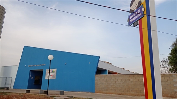 Escola do Jardim Carobeiras já está pronta, mas ainda não foi inaugurada; enquanto isso, vereadores cobram vagas em creches (Foto: A Cidade)