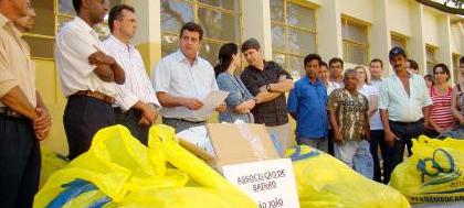 FSS entrega produtos para 19 associações de bairro