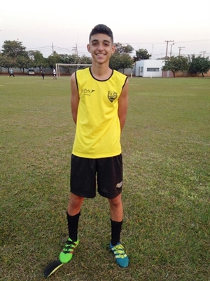 Gustavo Populina fez 9 gols com a camisa do CAV e despertou interesse do Santos (Foto: Rafael Nascimento/CAV)