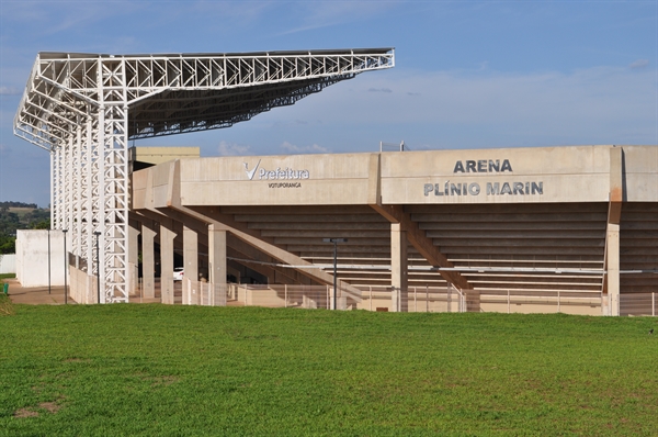 O evento será na frente da Arena Plínio Marin e serão entregues réplicas das camisas utilizadas pelos ex-atletas (Foto: Divulgação)