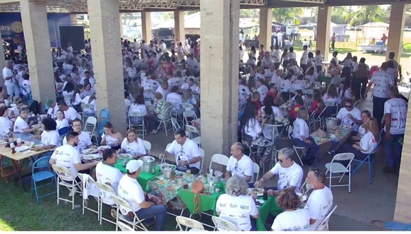 Um grande número de pessoas prestigiou a festa (Foto: Comunidade Pater Noster)