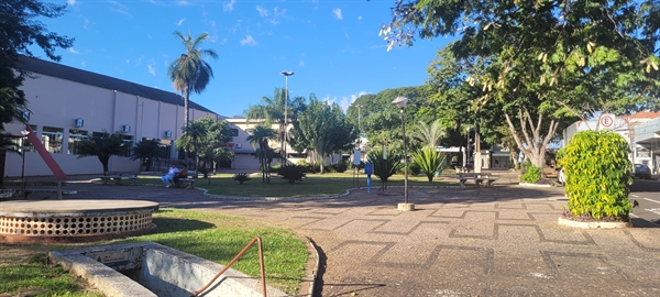 Na praça Santa Luzia, o problema é no banheiro masculino  Foto: A Cidade