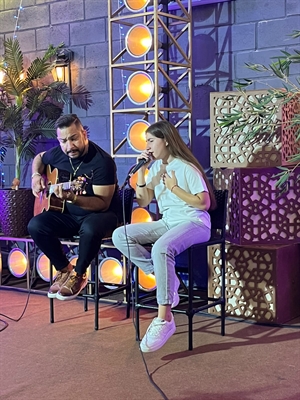 A cantora votuporanguense Isa gravou recentemente no Conscient Image, grande estúdio na cidade de Goiânia  Foto: Arquivo pessoal