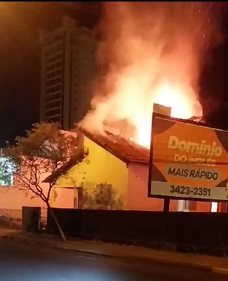 Uma casa na rua das Bandeiras, nas proximidades da esquina com a rua Mato Grosso (Foto: Divulgação)