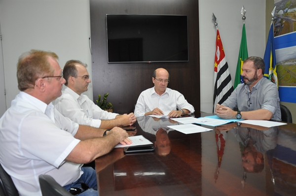  Prefeitura cede máquinas de costura para Senai ofertar curso industrial gratuito (Foto: Divulgação/Polícia Militar)