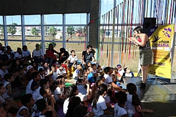 O espaço da brinquedoteca ficou lotado de crianças, adolescentes, mães, avós e professores (Foto: Prefeitura de Votuporanga)