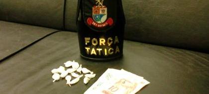 Força Tática prende traficante