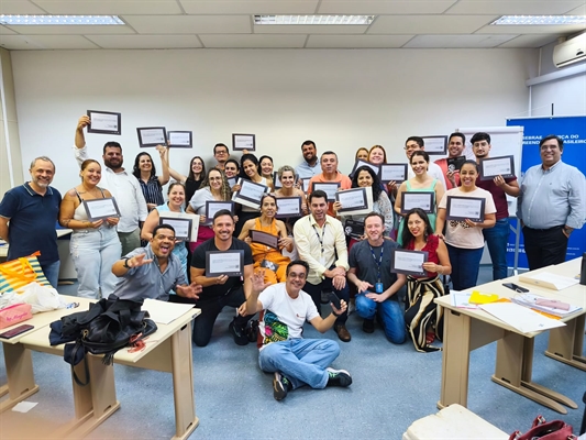 O seminário ocorreu no Escritório Regional do Sebrae em Votuporanga e reuniu 25 participantes de segmentos como alimentação, agências de viagens, hotelaria, turismo rural e artesanato (Foto: Sebrae-SP)