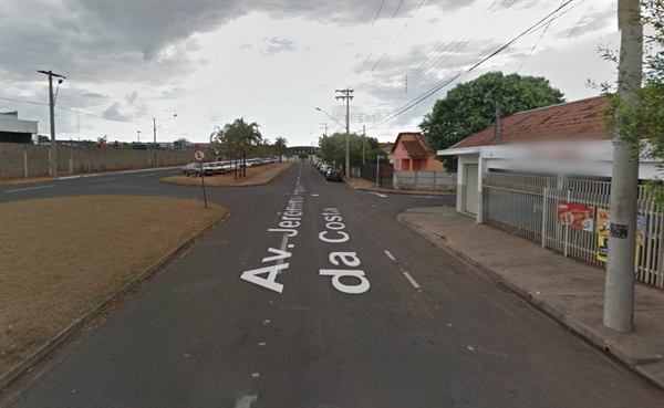 A ocorrência de furto foi registrada em um bar, na avenida Jerônimo Figueira da Costa (Foto: Reprodução)