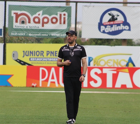 Rogério Corrêa, técnico do CAV (Foto: Rafa Bento/CAV)