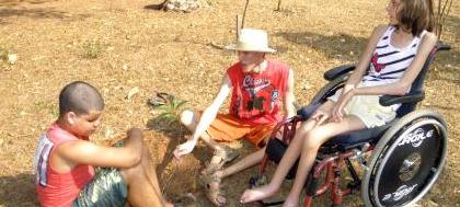 Alunos demonstram consciência ecológica com plantio