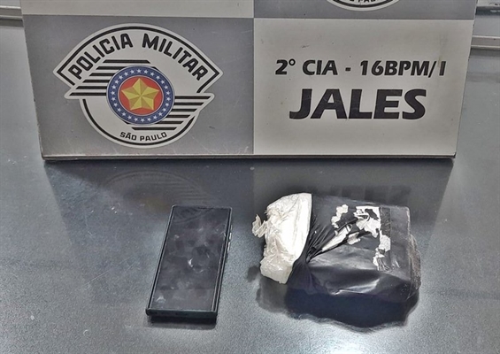 Uma denúncia de tentativa de estupro e violência doméstica terminou com a apreensão de 600 gramas de cocaína em Jales (Foto: Divulgação)