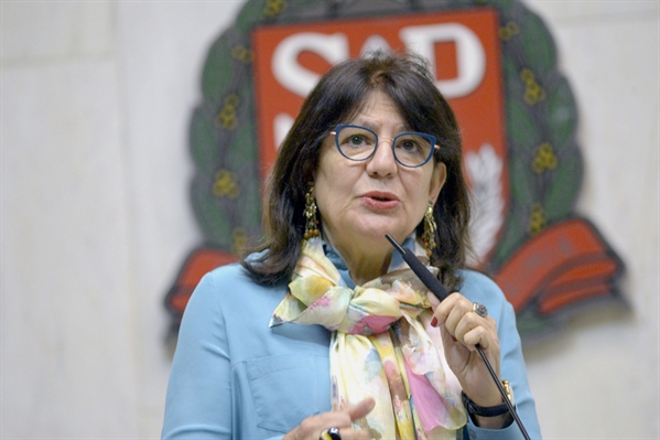 A deputada Beth Sahão (PT), de Catanduva, está comemorando uma proposta do governador de São Paulo que chegou na Assembleia. A isenção de IPVA para motos. (Foto: Assessoria)