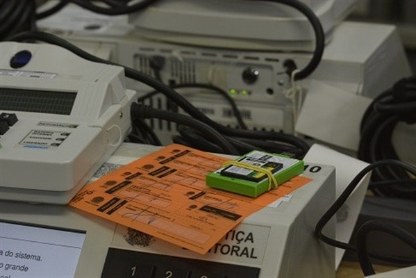 Urnas eletrônicas que serão utilizadas na votação em Votuporanga e na Comarca serão lacradas na semana que vem (Foto: TSE)