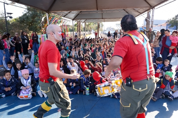 Será o quarto ano que o CircoShow se apresentará no Fliv; em 2025 eles trouxeram o espetáculo Circo do Futuro  Foto: Prefeitura de Votuporanga 