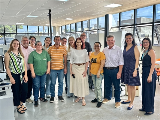 A Prefeitura de Votuporanga, enfim, começou a ocupar o novo Paço Municipal ao transferir para lá a Secretaria da Saúde (Foto: Prefeitura de Votuporanga)
