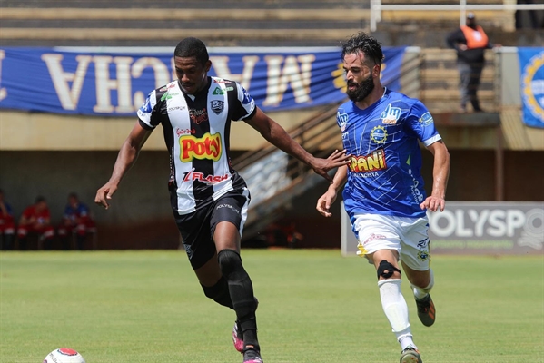 A Votuporanguense encara hoje, às 15h, a equipe do São José valendo a classificação para a semifinal (Foto: Rafael Bento/CAV)