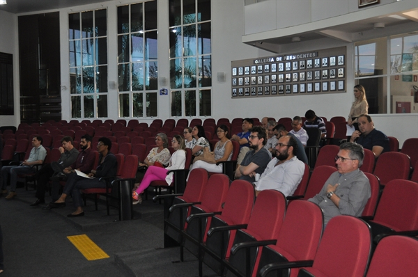 A audiência foi realizada na tarde de ontem no plenário da Câmara Municipal de Votuporanga Foto: Daniel Castro/A  Cidade