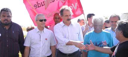 Em Votuporanga, Mercadante ataca tucanos