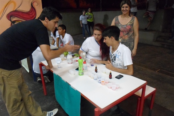 Estudantes da escola Juraci realizam feira de Ciências, Exatas e Humanas