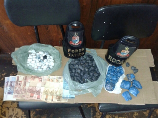 Força Tática e Rocam fazem grande apreensão de drogas