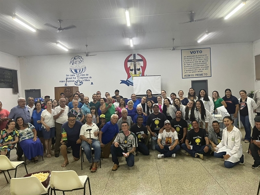 Alunos do curso de enfermagem da Unifev ministraram uma palestra sobre o Novembro Azul  (Foto: Divulgação)