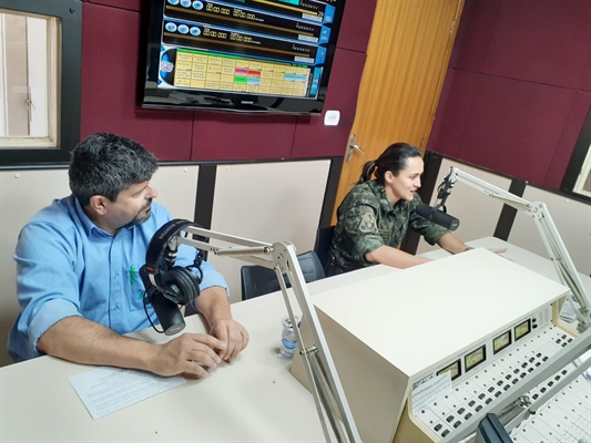 Entrevistados pela Cidade FM, Gustavo Galo e a tenente Sarah de Carvalho Barbosa falaram sobre a proibição (Foto: A Cidade)