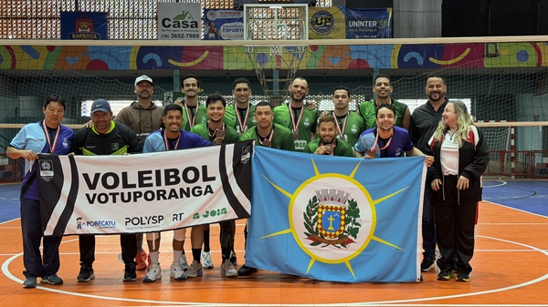 O voleibol masculino de Votuporanga ficou com a medalha de bronze nos Jogos Regionais  Foto: Prefeitura de Votuporanga