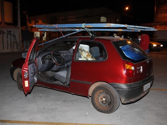 Criança de 11 anos liga carro, atropela e mata a mãe em Bauru