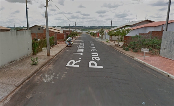 O crime foi registrado no domingo (26), pela rua Juraides de Paula Viveiros, e o bandido ainda não foi localizado (Foto: Reprodução)