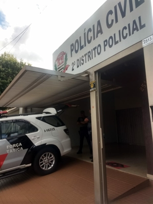 O infrator foi conduzido para o 2º Distrito Policial, onde sua prisão foi ratificada (Foto: Divulgação/Polícia Militar)