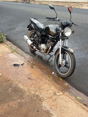 Briga de mulheres termina com moto incendiada no Palmeiras I