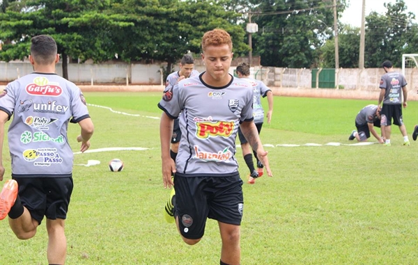 Wesllei Rodrigues da Silva nasceu em Guaraci-PR, tem 20 anos; será a sua primeira experiência no futebol paulista (Foto: Rafael Nascimento/CAV)