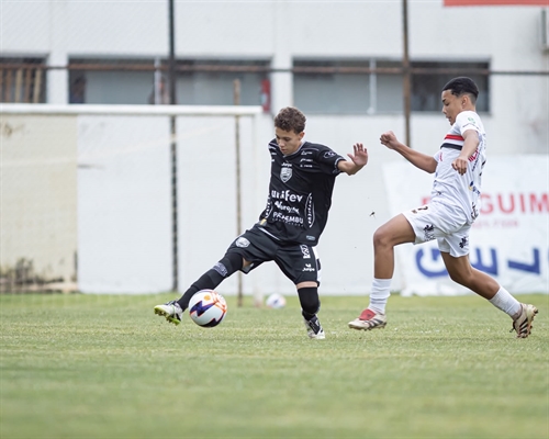 Cavinho Sub-15 goleou (Foto: @gustavoduquefotos)