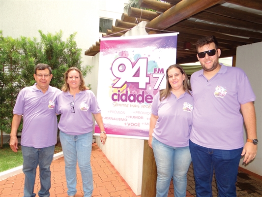 A família Cidade FM honrada com a presença de muitos amigos (Foto: A Cidade)
