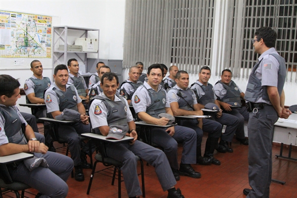 Polícia Militar realiza atividades com apoio do Águia