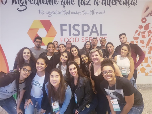 Os alunos dos cursos de Gastronomia e Nutrição da UNIFEV visitaram, na última semana, a 35ª Fispal Food Service (Foto: Unifev)