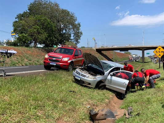 O caso aconteceu na rodovia Euclides da Cunha, nas proximidades da alça de acesso a pista (Foto: A Cidade)